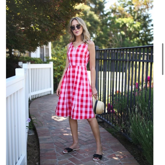 Draper James Dresses & Skirts - Draper James Red and Pink Gingham Cotton-Poplin Dress with CutOut Back Size 4
